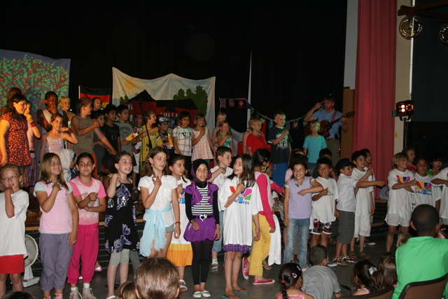 gal/2010/2010 Saitentwist Abschied Duererschule 9.7/2010 Saitentwist Duererschule Abschied 4.Kl. 9.Juli Im Coffee Cor 054.jpg